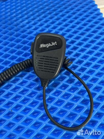 А) Автомобильная рация megajet MJ-100 с антенной(4