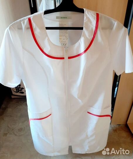 Халат медицинский, белый, женский (размер 52)