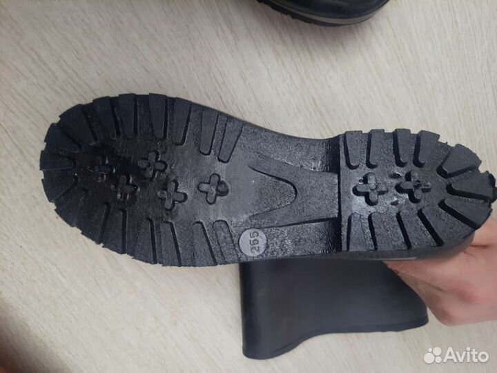 Резиновые сапоги