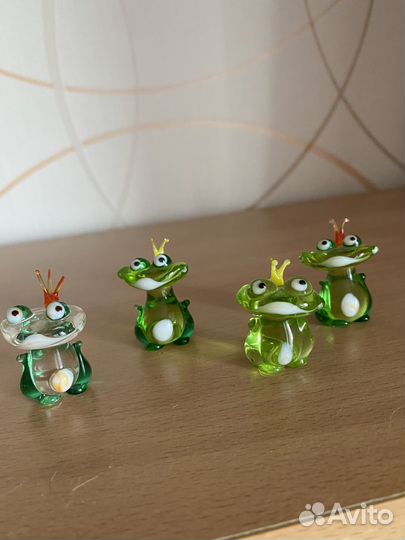 Царевна-лягушка из стекла