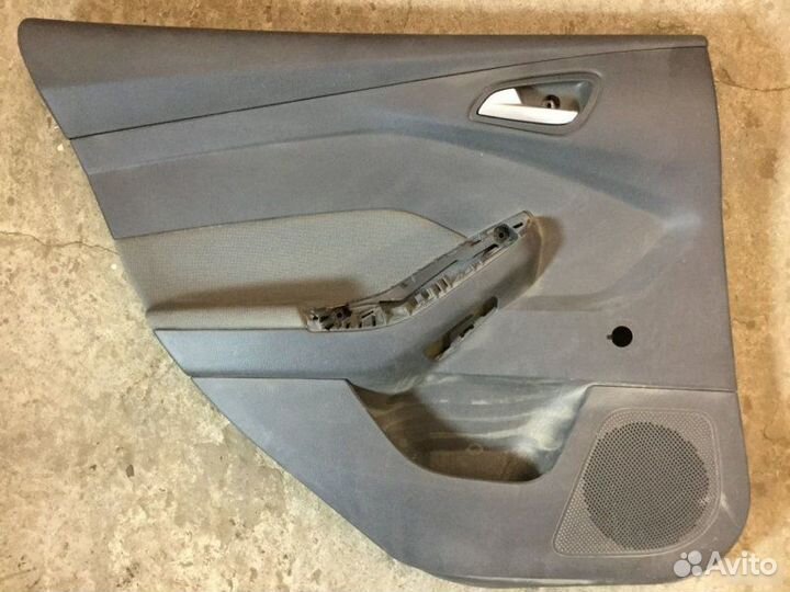 Обшивка двери задней левой Ford Focus 2 2011
