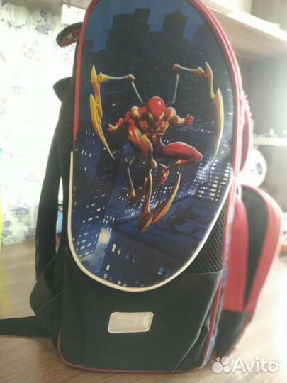 Школьный рюкзак человек паук