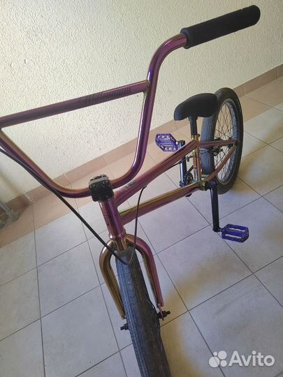 Трюковой велосипед BMX