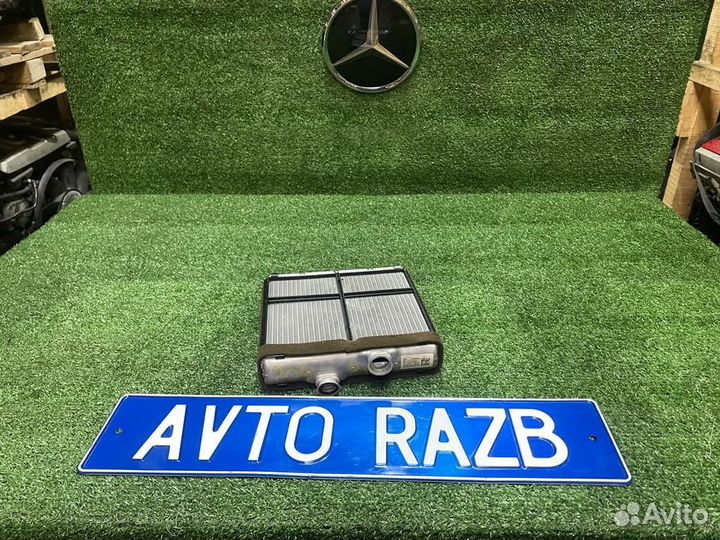 Радиатор кондиционера на Мерседес w204 w212