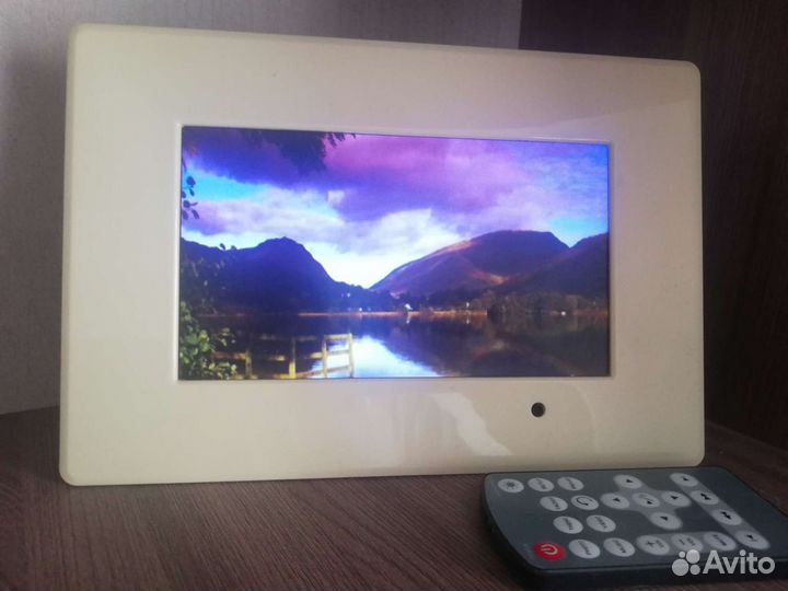 Фоторамка 7 дюймов с пультом ду