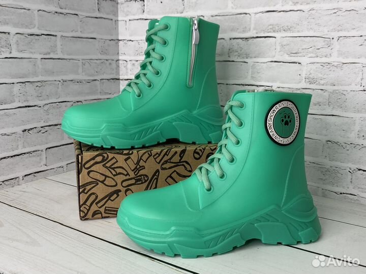 Женские новые резиновые сапоги