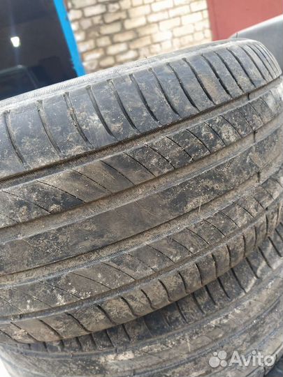 Michelin Primacy 4 235/55 R17