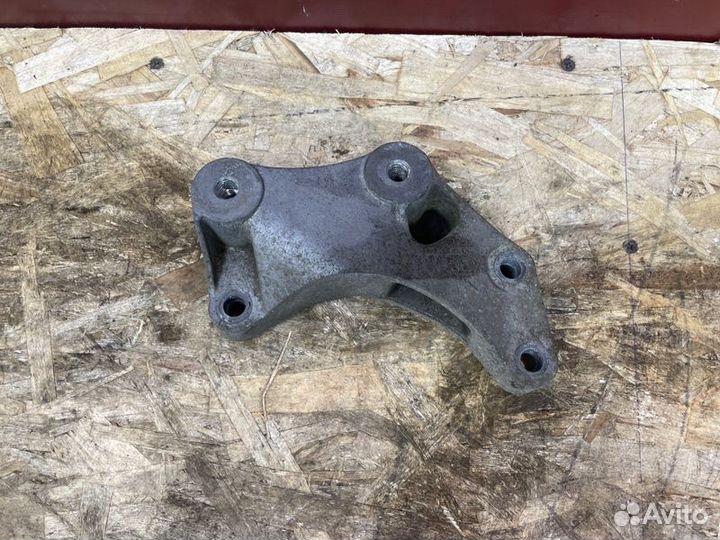 Кронштейн кпп Opel Corsa