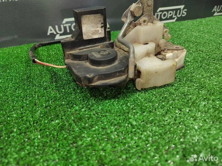 Замок двери задний левый Rover 45 седан 1.6 16K4F