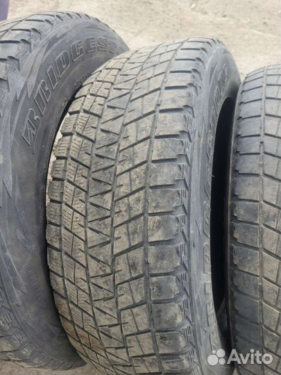 Bridgestone Blizzak DM-V1 215/65 R16