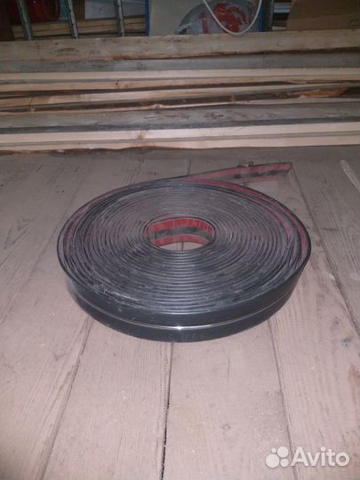 Молдинг самоклеющийся