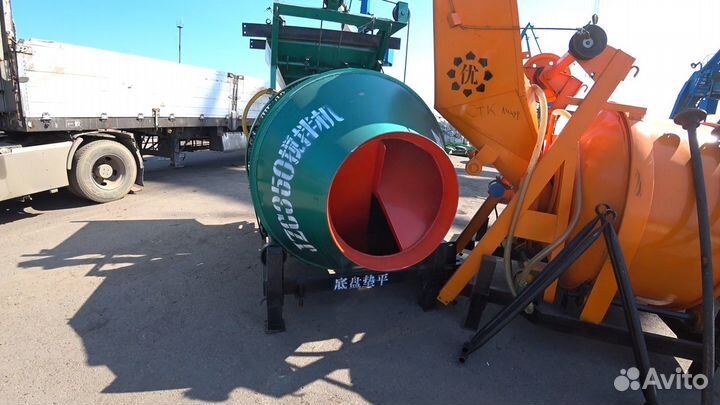 Бетономешалка (бетоносмеситель)