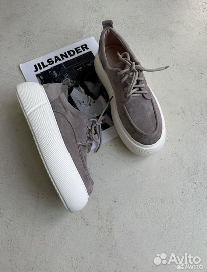 Замшевые кеды женские 2025