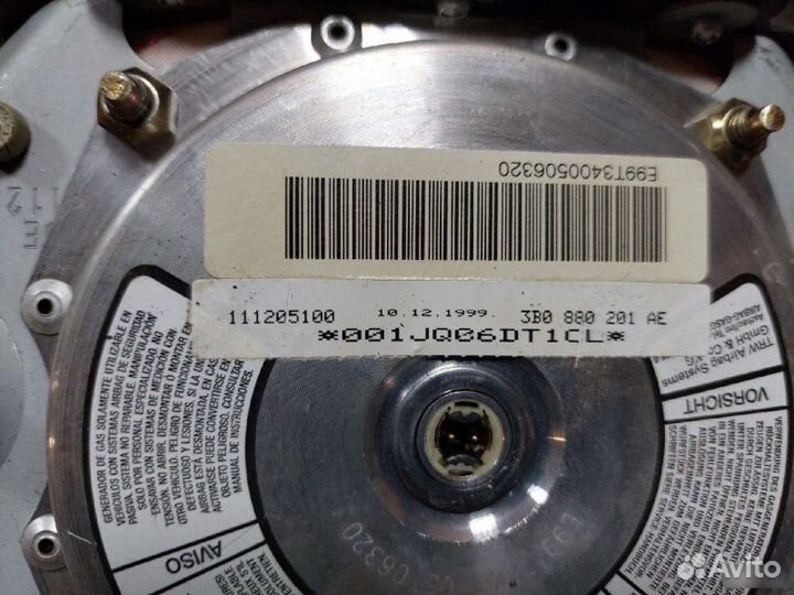 Подушка безопасности в руль Volkswagen Golf 4