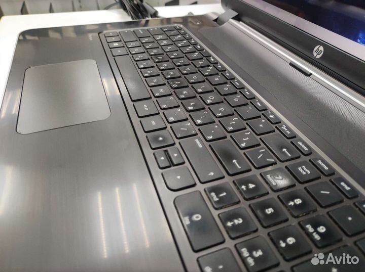 Ноутбук HP/17 дюймов/6Gb озу/Radeon R7 M260 2Gb