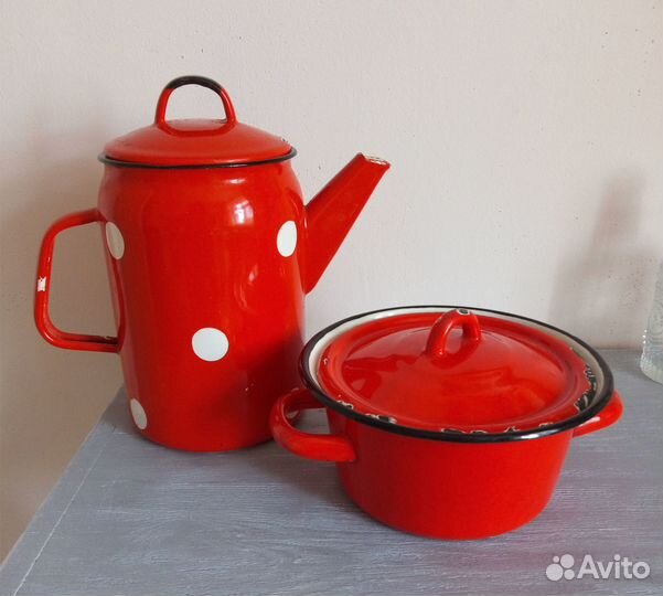 Эмалированная посуда красная СССР