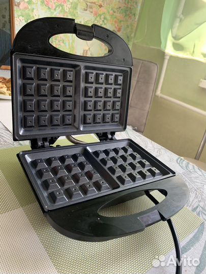 Электрическая вафельница