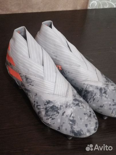 Футбольные бутсы