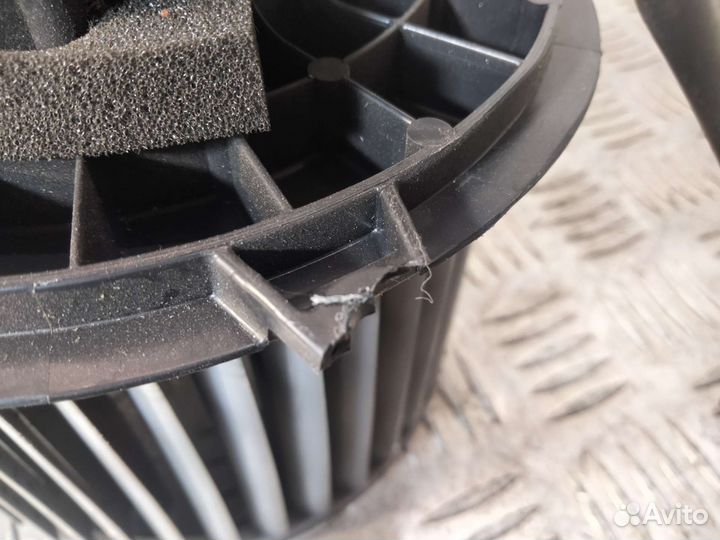 Моторчик печки Suzuki SX4