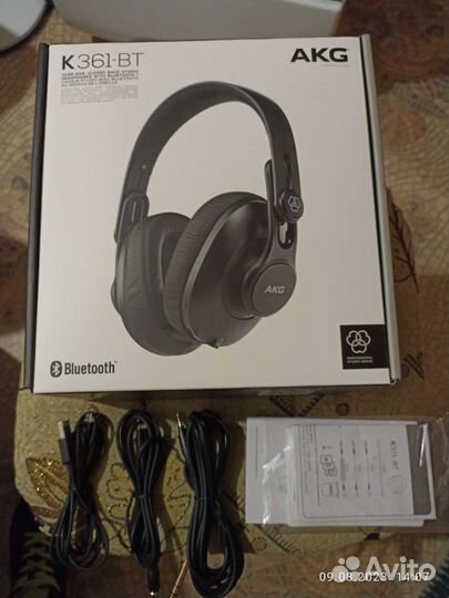 Беспроводные наушники AKG-K361-BT