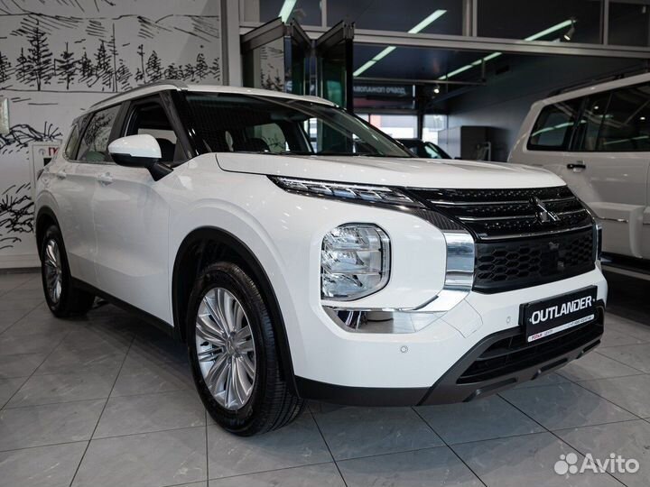 Mitsubishi Outlander 2.5 CVT, 2023