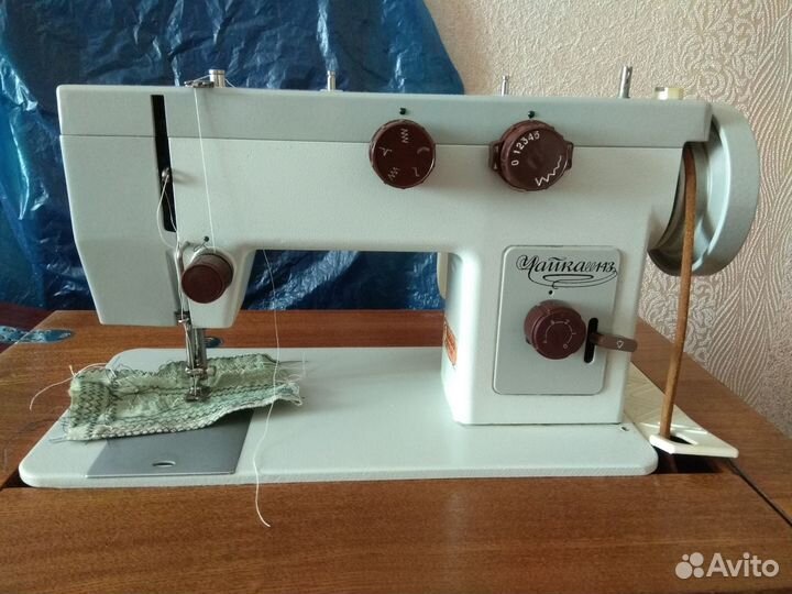 Швейная машинка ножная Чайка 143