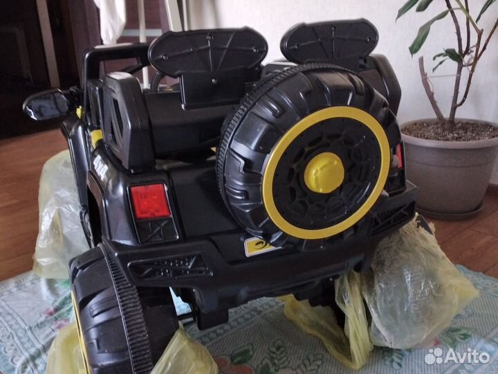 Детский электромобиль бу