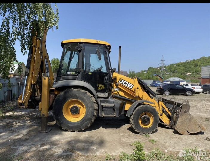 Машинист экскаватора погрузчика JCB 3CX