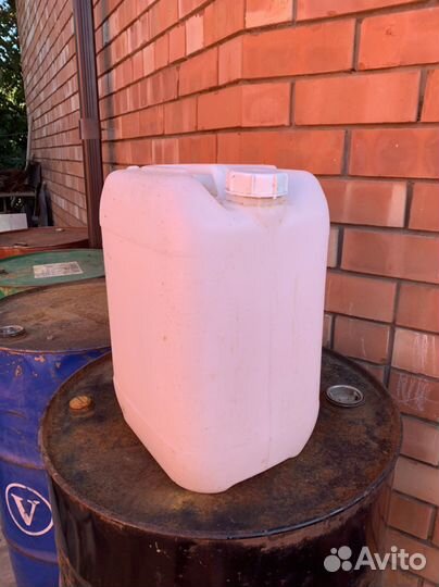 Канистра пластиковая 20 литров
