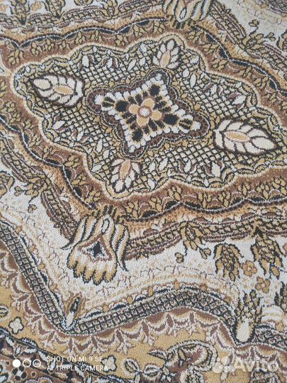 Ковер полушерстяной