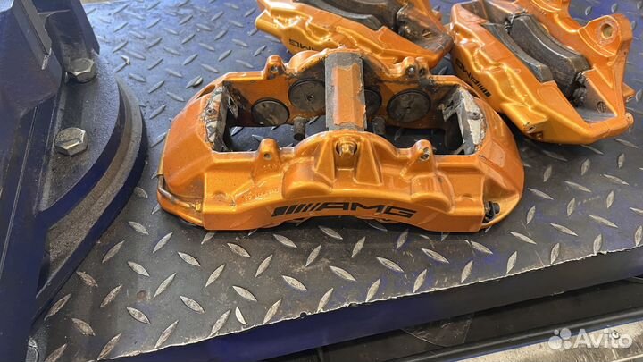 Супорта тормозные AMG оригинал б/у W221 W219 W216