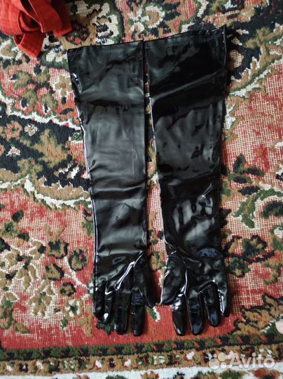 Перчатки женские лакированные