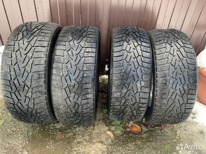 Nokian Tyres Hakkapeliitta 7 215/55 R17 98T