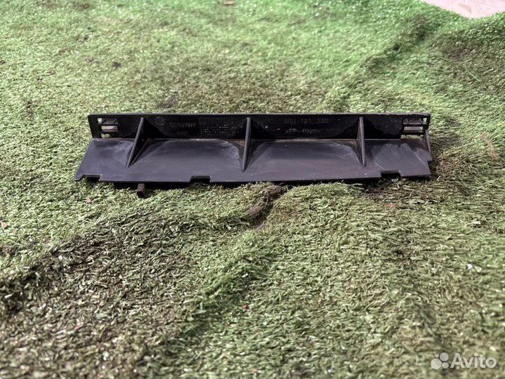 Воздуховод радиатора верхний Volkswagen Polo седан