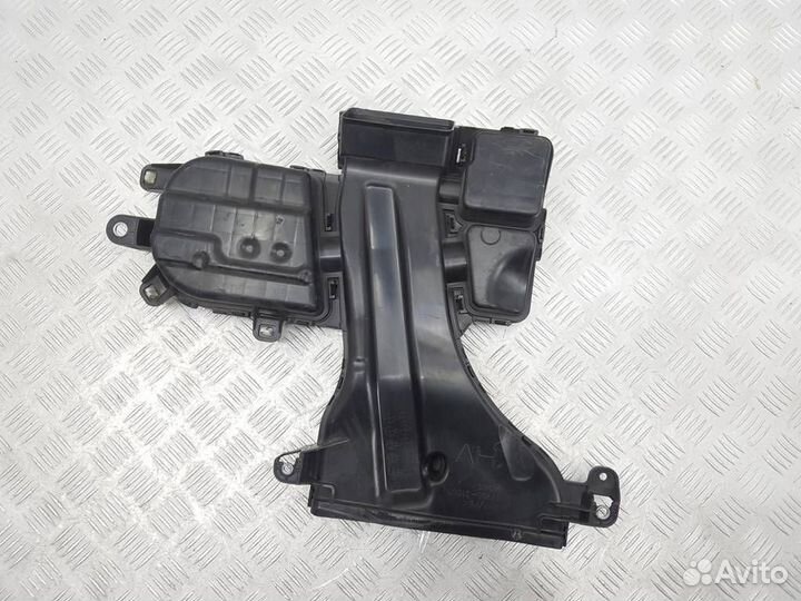 1775031050 Воздухозаборник Lexus RX