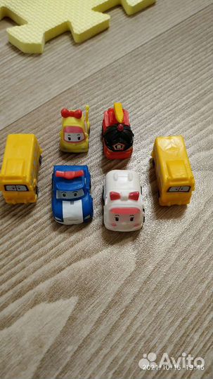 Игрушки из киндер сюрпризов