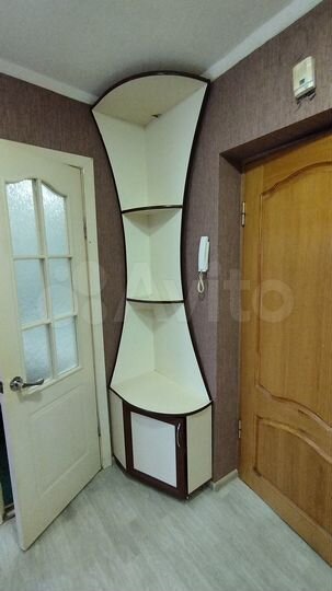 2-к. квартира, 50 м², 4/9 эт.