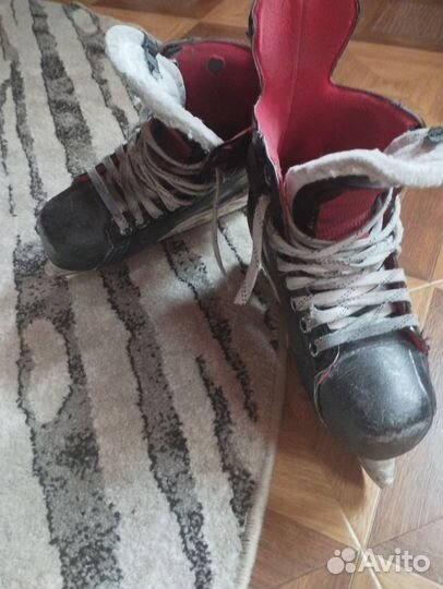 Продам хоккейные коньки Bauer vapor