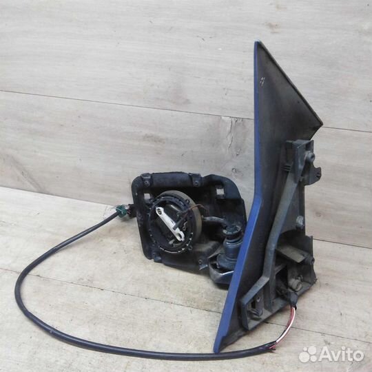 Зеркало наружное левое Mercedes vito w638 дефект