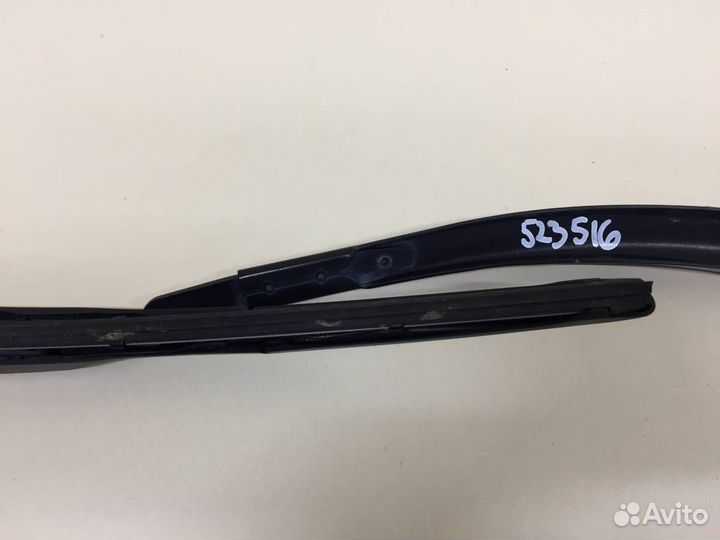 Поводок стеклоочистителя передний правый Toyota Ca