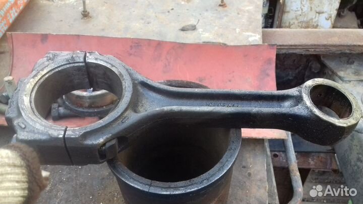 Продам шатун поршня сat 3304