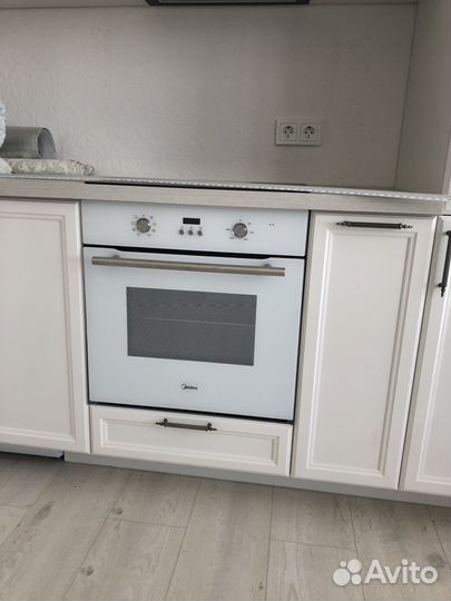 Духовой шкаф midea M047001GW