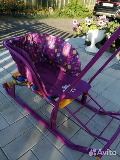 Санки с колёсами и чехлом