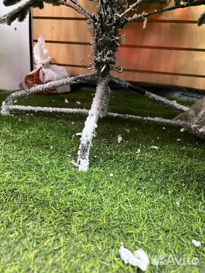 Елка искусственная