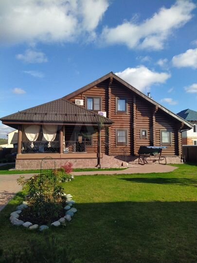 Коттедж 187 м² на участке 20 сот.