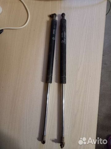 Амортизаторы для капота