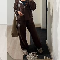 Спортивный костюм женский