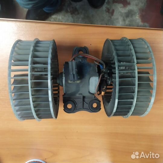 Моторчик отопителя Mercedes Benz Vito/Viano- (639)