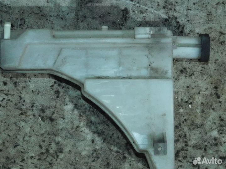 Бачек расширительный ниссан тиида C11 1,6