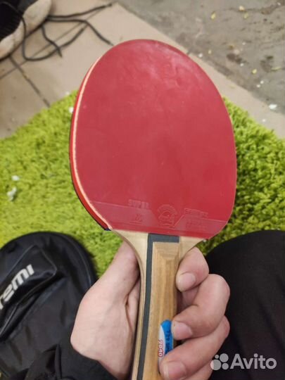 Теннисная ракетка